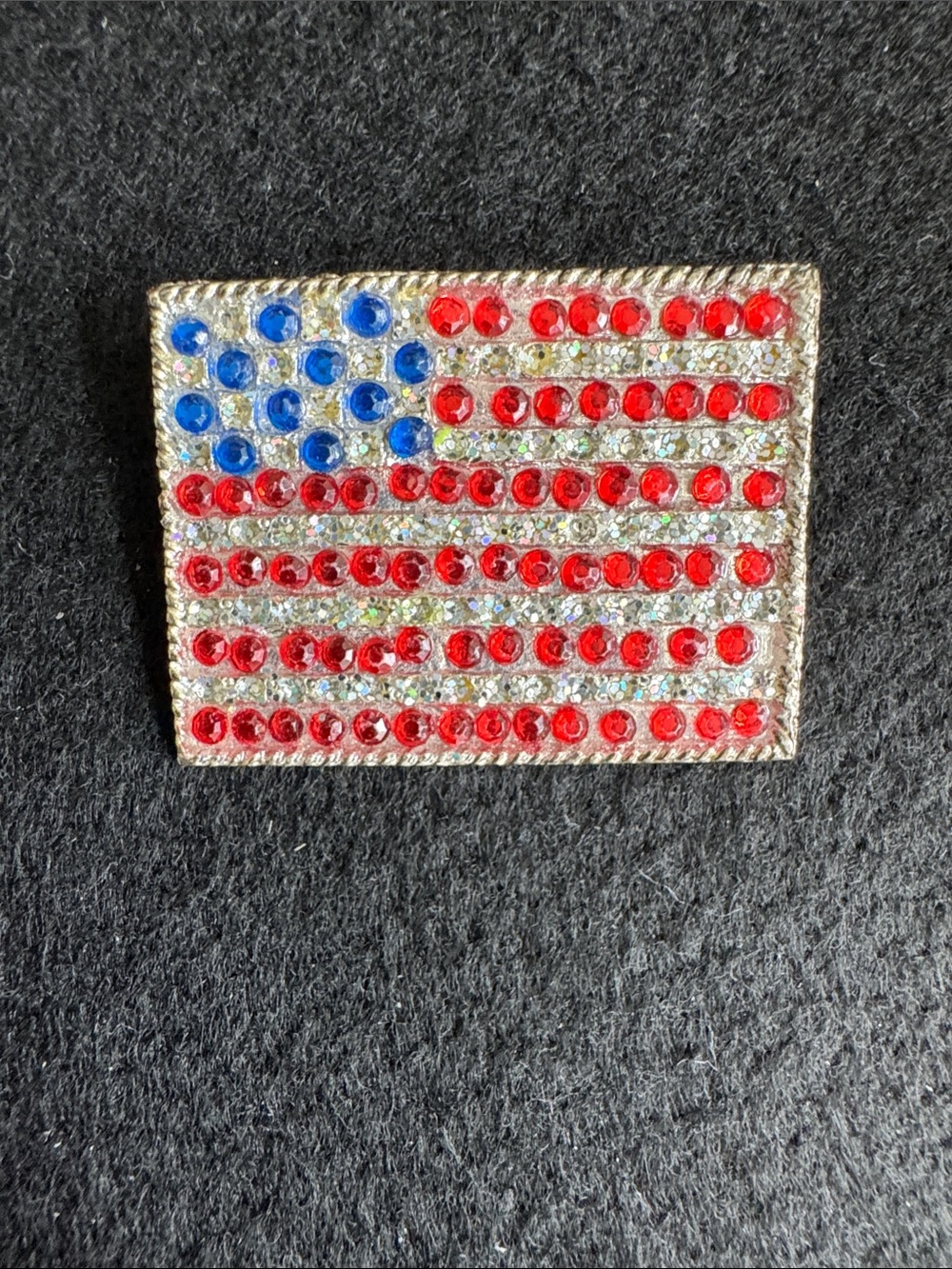 VTG American Flag Rhinestone Brooch Silver Tone Patriotic USA Pin